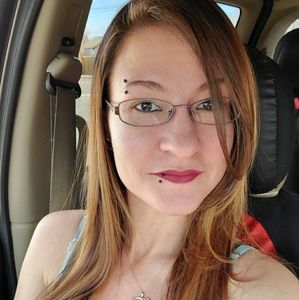 Meet your Posher, Donetta